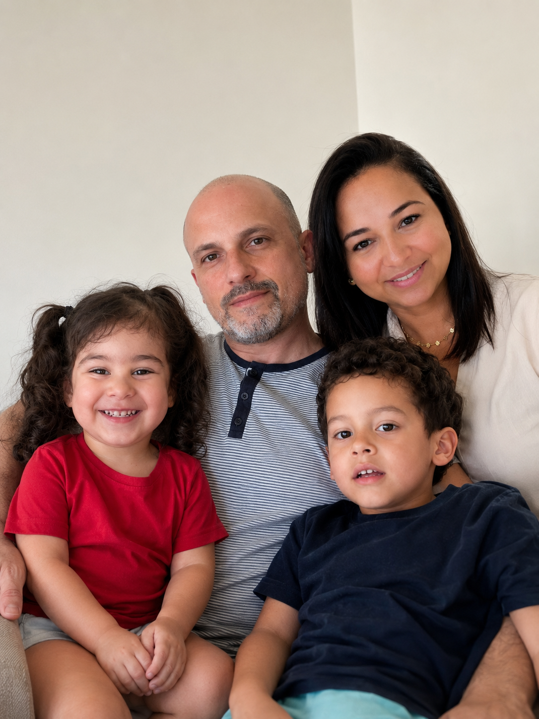 Os fundadores da EvolutivaMente com os filhos Samuel e Maria
